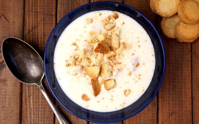 a bowl of koldskal