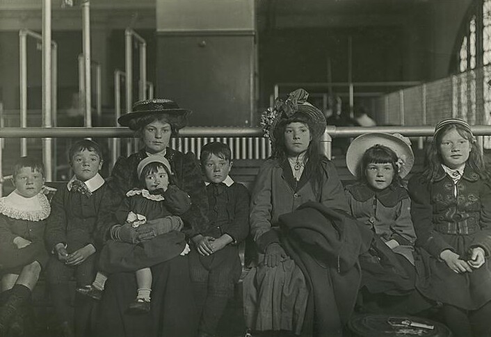 How the Immigration Act of 1924 slowed US immigration and led to the close of Ellis Island.