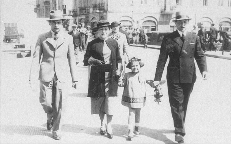 A Jewish family in Poland