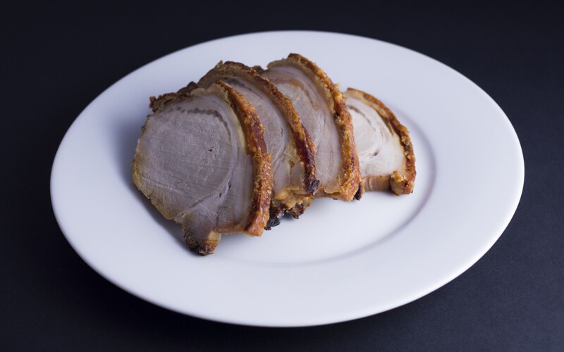 a plate of flaekesteg