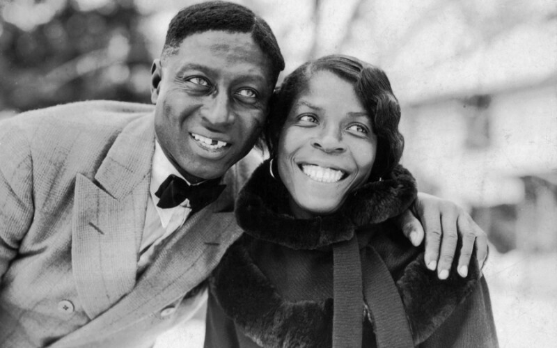 Fashionable 1930s couple