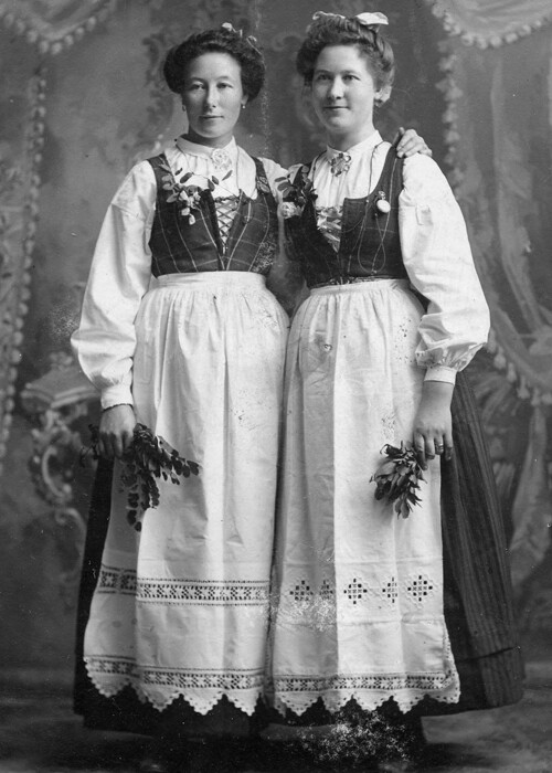 bunads, traditional clothing from Norway